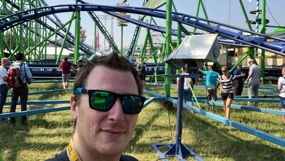 Tobias – DJ TOBYN – privat auf einer Achterbahn