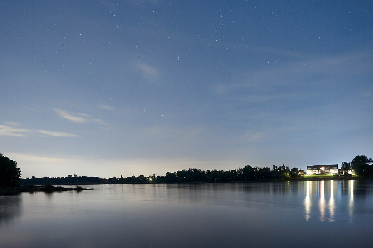 Neuss am Rhein &ndash; romantische Hochzeitsatmosphäre in historischer Stadtkulisse