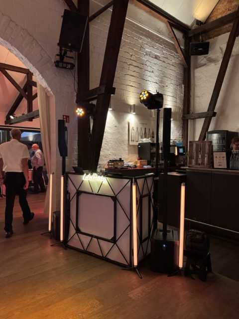 DJ TOBYN Standard-Setup bei einer Hochzeit im Ruhrgebiet